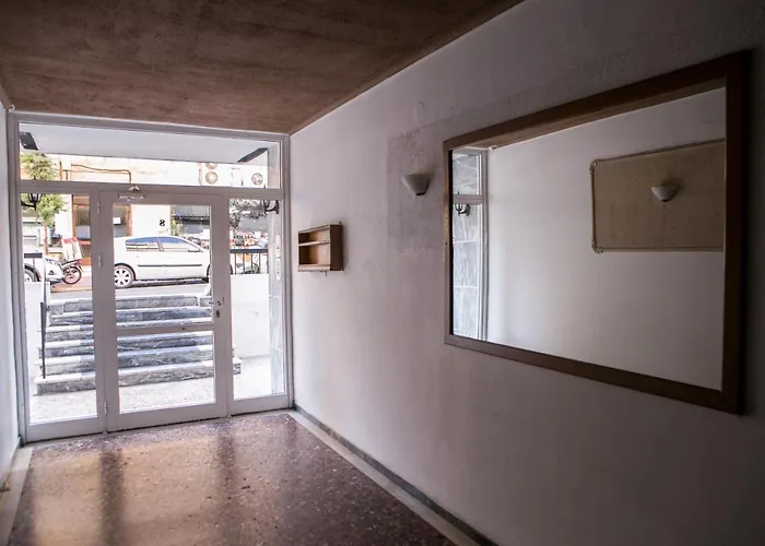 Best House, Anakreontos, Perivolaki, Nikaia, P...